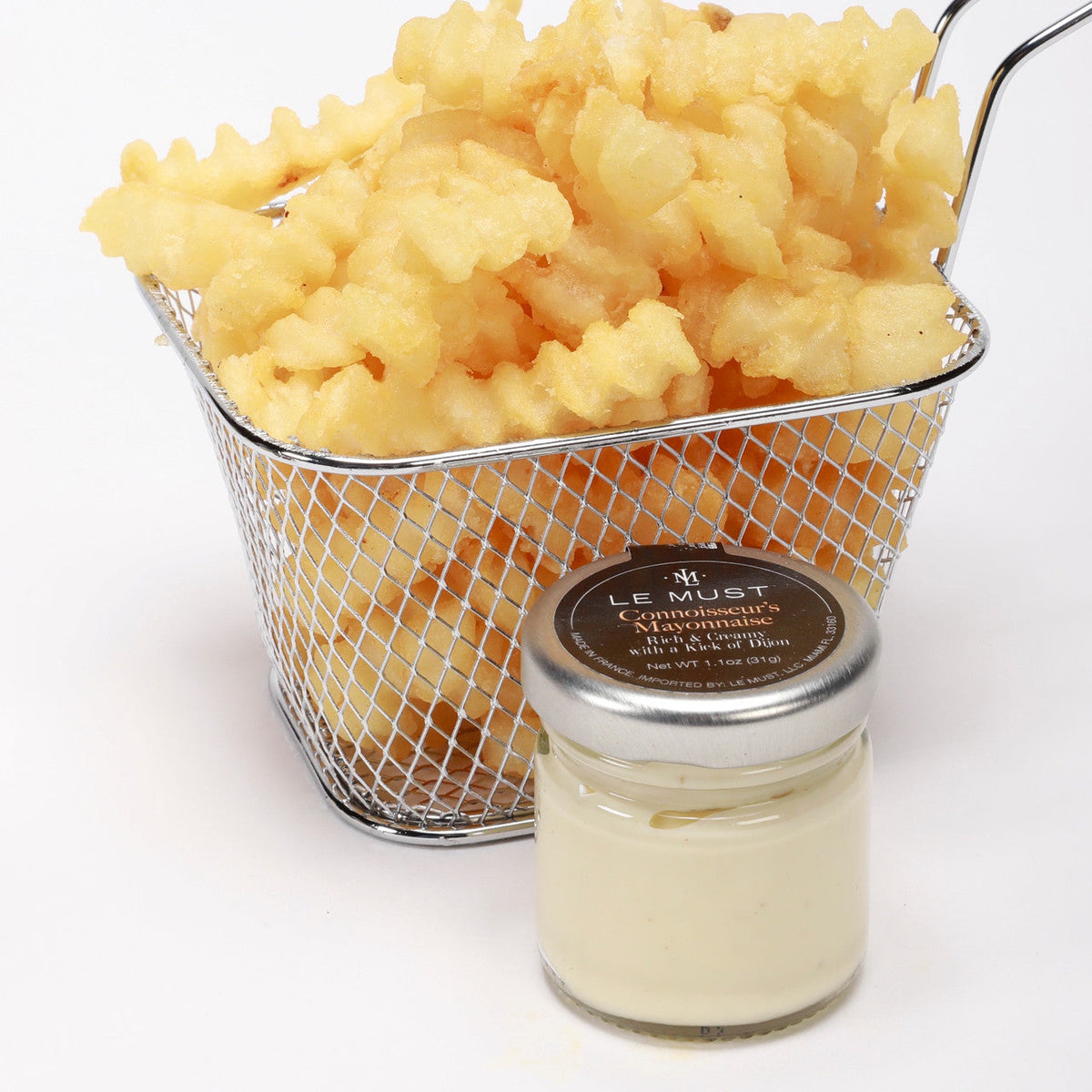 Le Must Premium Organic Mayonnaise, 31 grams, served with fries