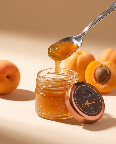 Le Must Premium Organic Apricot Jam, 30 grams, open jar