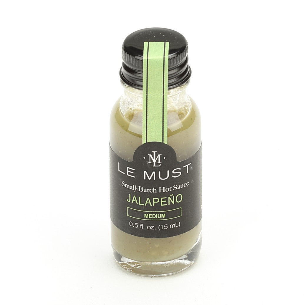 Le Must Jalapeño Hot Sauce, 15 ml, side view