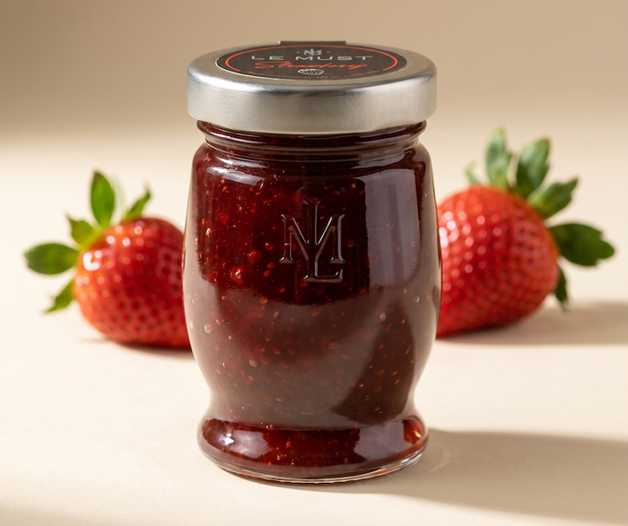 Le Must Deluxe strawberry jam jar